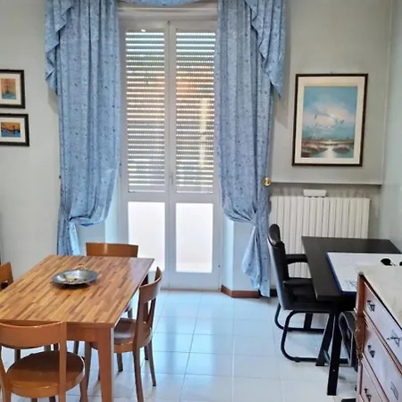 Apartment Centre - 7 Person With Wifi And Ac Near The Ancona