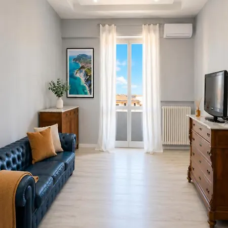 Apartment Centre - 7 Person With Wifi And Ac Near The Ancona