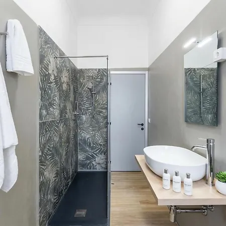 Centre - 7 Person With Wifi And Ac Near The Apartment *