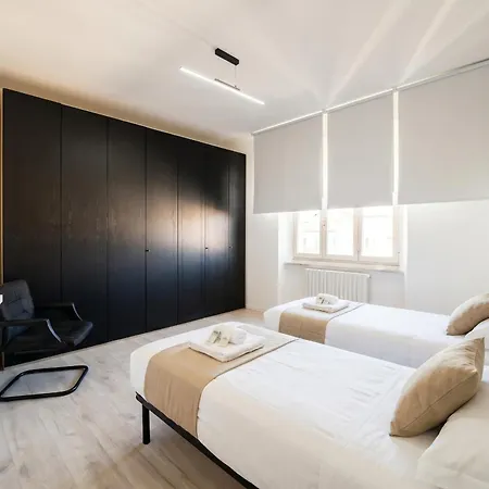 Centre - 7 Person With Wifi And Ac Near The