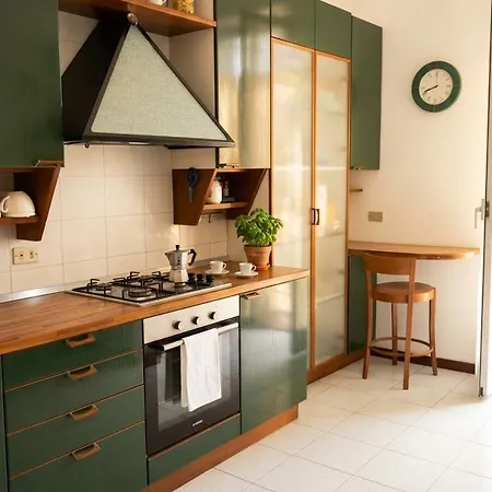 Apartment Centre - 7 Person With Wifi And Ac Near The Ancona